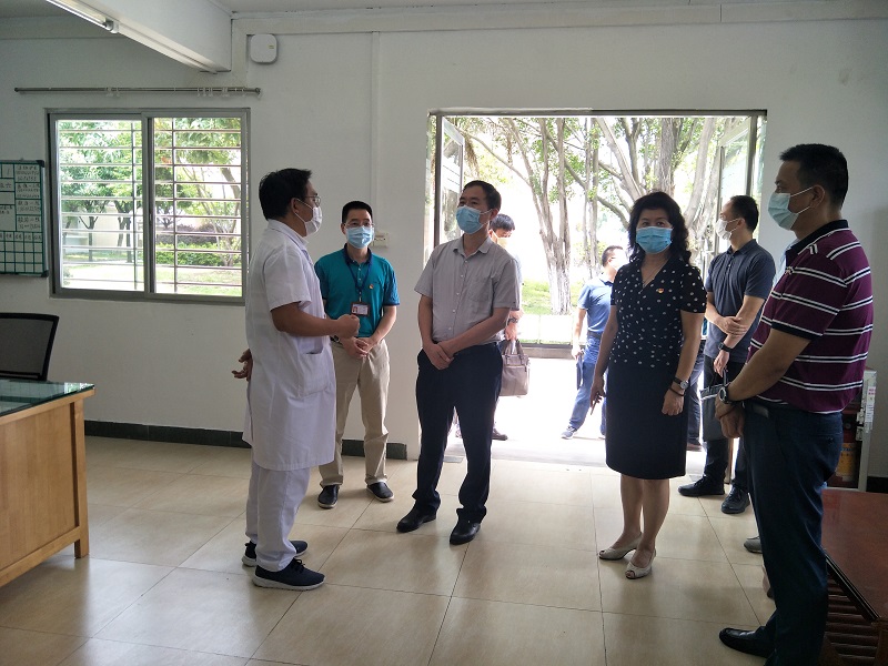广东省民政厅检查欧博娱乐城
精神病院流浪精神病人救治接诊室病人新收流程情况.jpg